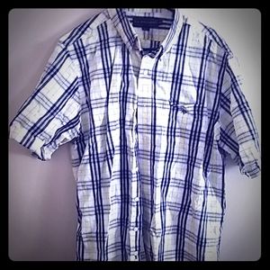 Shirtsleeve button up shirt